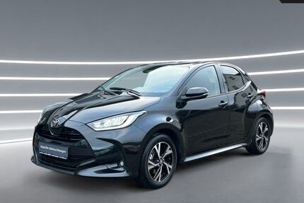 Toyota Yaris 15.000 km 22.950 &euro; Overath 51491