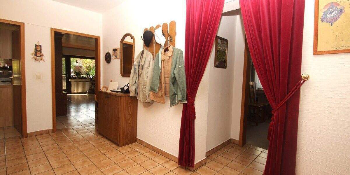 Etagenwohnung Königswinter Ittenbach - 3 Zimmer, 84 m&sup2;, 249.000&euro; | Angebot:25697245