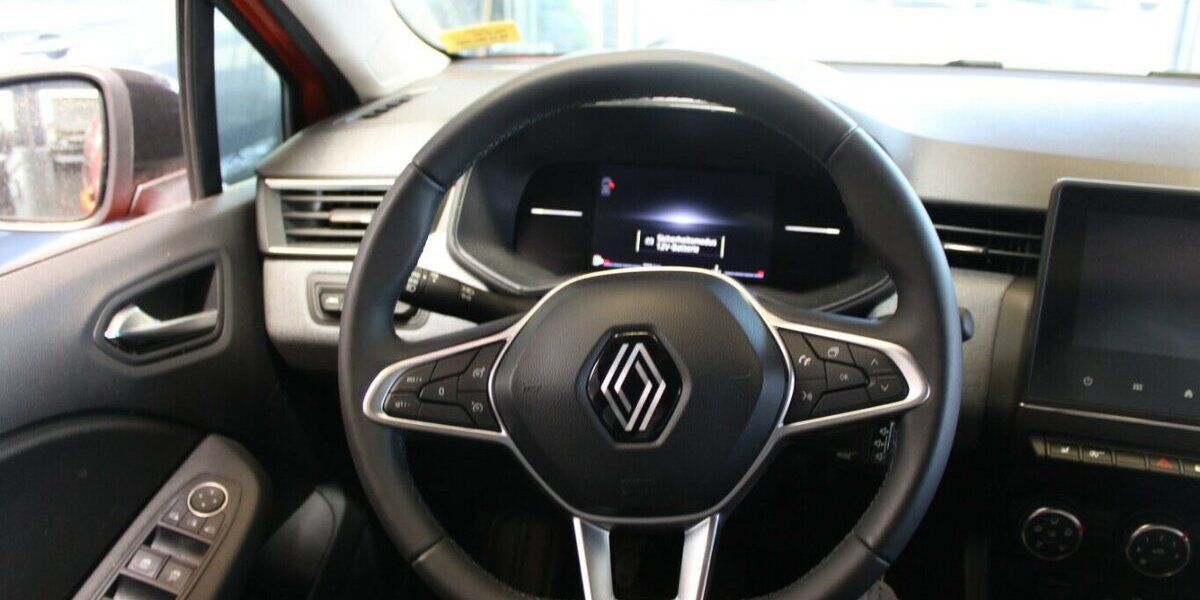 Renault Clio SCe 65 EVOLUTION 21.008 km 13.980 &euro; Euskirchen 53881