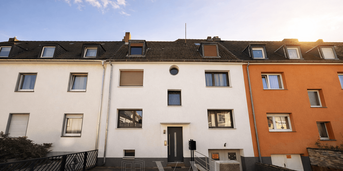 Einfamilienhaus Köln Mülheim - 10 Zimmer, 186 m&sup2;, 620.000&euro; | Angebot:25925014