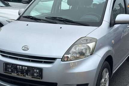 Daihatsu Sirion 93.400 km 3.200 &euro; Rheinbach 53359