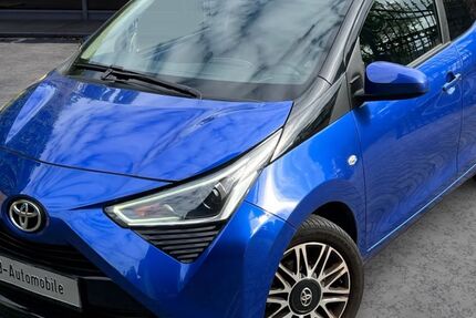 Toyota Aygo (X) 57.400 km 10.299 € Bergisch Gladbach 51469