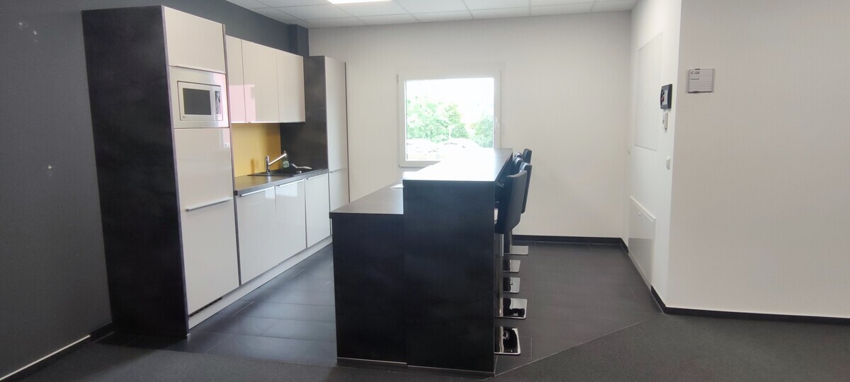 Gepflegte Praxis- und Bürofläche in zentraler Lage ***PROVISIONSFREI*** 12 zimmer