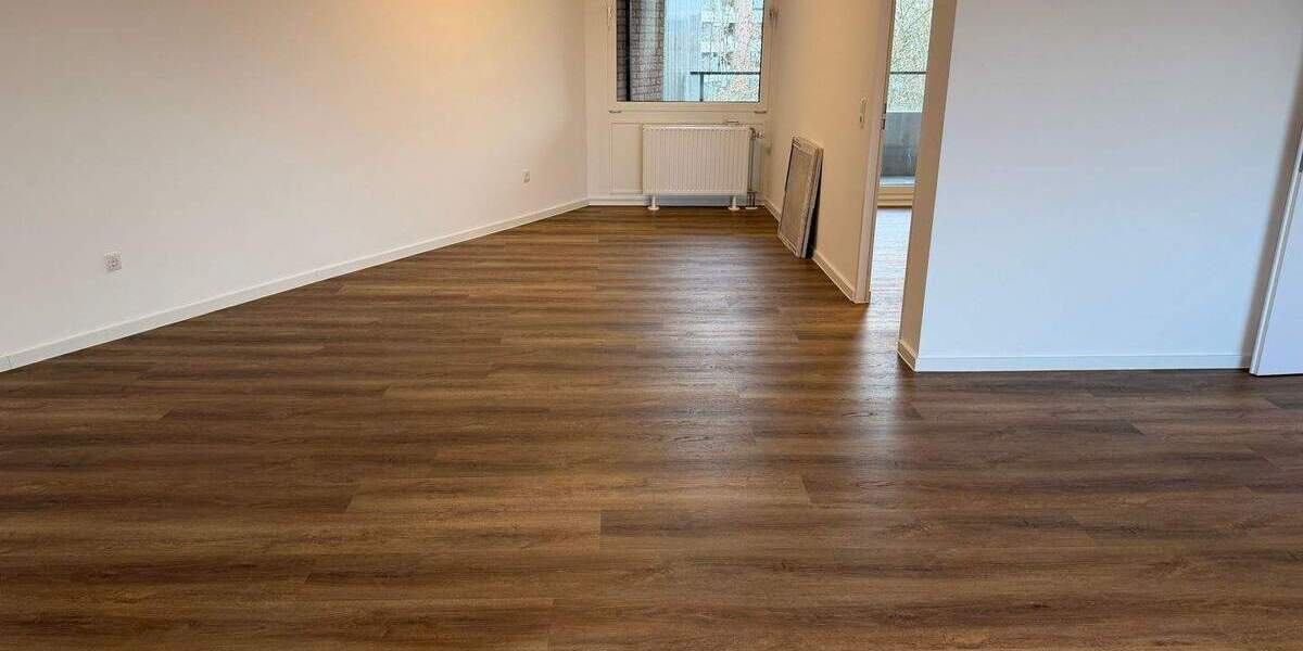 Etagenwohnung Köln Westhoven - 3 Zimmer, 96 m&sup2;, 1.400&euro; | Angebot:24702074
