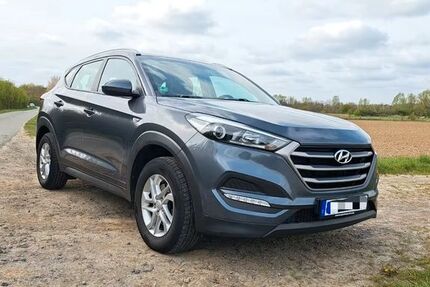 Hyundai TUCSON 110.000 km 11.799 &euro; Köln 51105