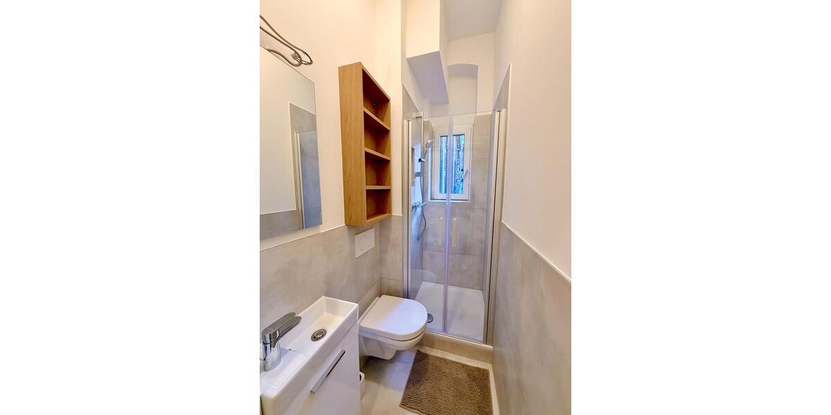 Erdgeschoßwohnung Köln Innenstadt - 12 Zimmer, 85 m&sup2;, 785&euro; | Angebot:24783759