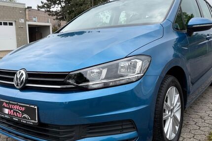 VW Touran 102.834 km 12.975 &euro; Troisdorf 53842