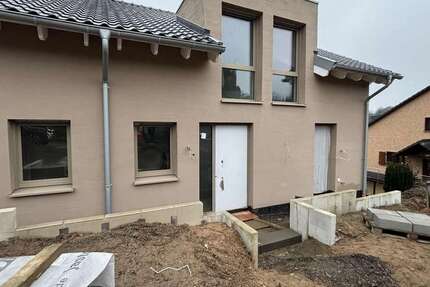 Wohnung zum Kaufen in Neunkirchen-Seelscheid 459.000 € 139.98 m² 4 zimmer