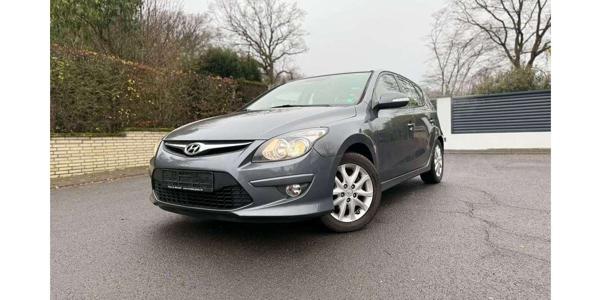Hyundai i30 142.000 km 5.490 &euro; Brühl 50321