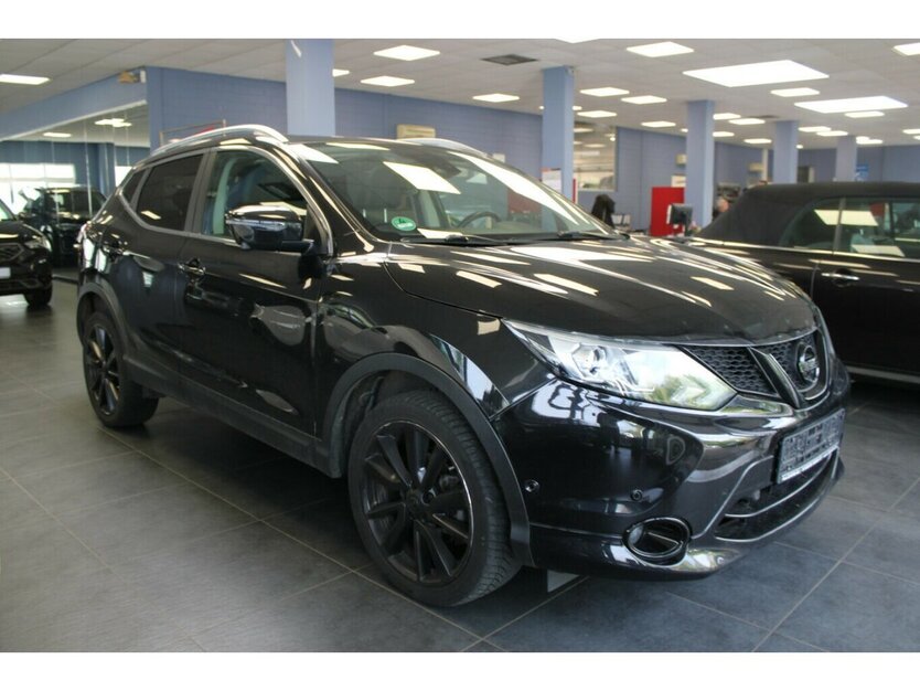 Nissan Qashqai 1.6 dCi Xtronic TEKNA - Pano - AHK - 108.138 km 14.980 € Euskirchen 53881