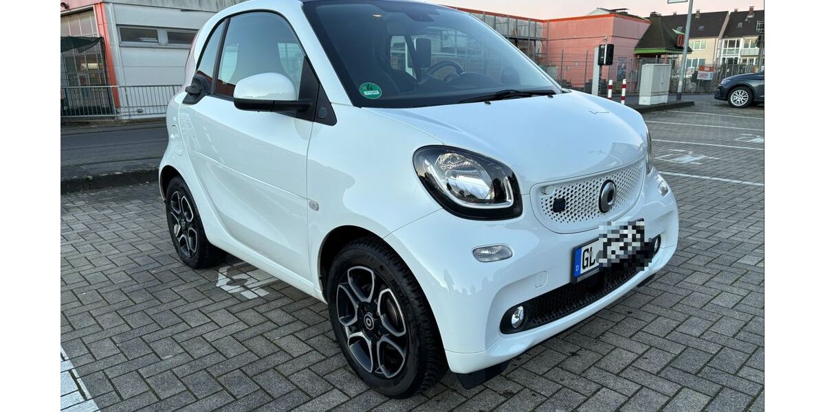 Smart ForTwo 43.000 km 9.200 &euro; Bergisch Gladbach 51429