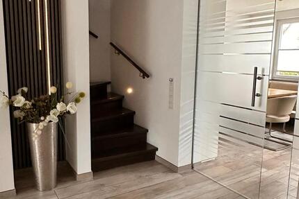 Modernes Einfamilienhaus mit Pool und Kamin in Brühl-West zimmer