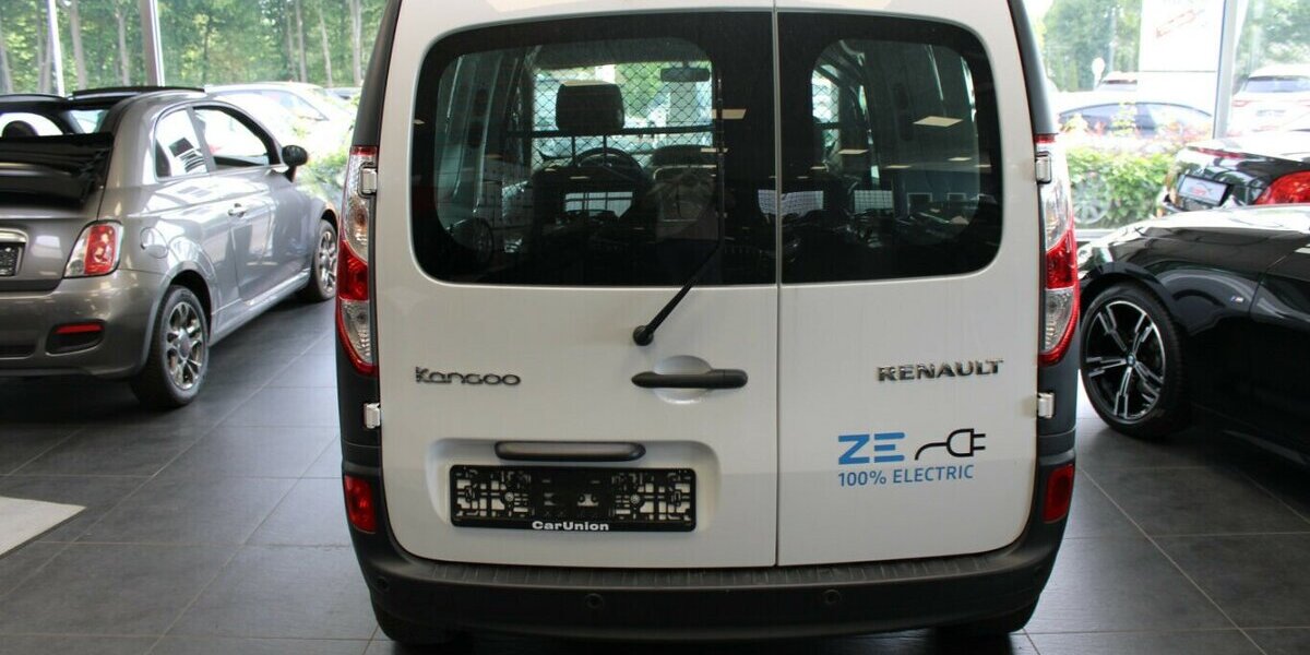 Renault Kangoo Z.E. Kangoo Z.E. Kangoo Z.E. Kangoo Z.E. 33 15.955 km 15.980 &euro; Euskirchen 53881