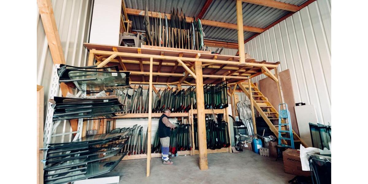 ANGEBOT! 28-112m² Lager- und Hallenflächen | Lagerfläche mieten in Weilerswist zimmer