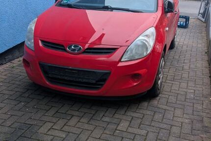 Hyundai i20 150.870 km 2.400 &euro; Bad Breisig 53498