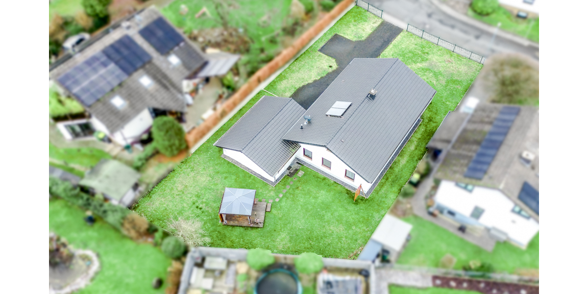 Neuwertiger Bungalow auf einer Ebene mit großer Garage in Königswinter-Thomasberg - Bungalow Königswinter Thomasberg | Angebot:26532997