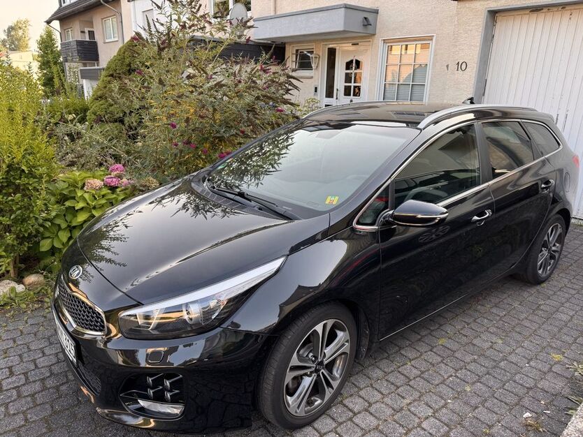 Kia ceed Sportswagon 80.531 km 13.500 € Bergisch Gladbach 51429