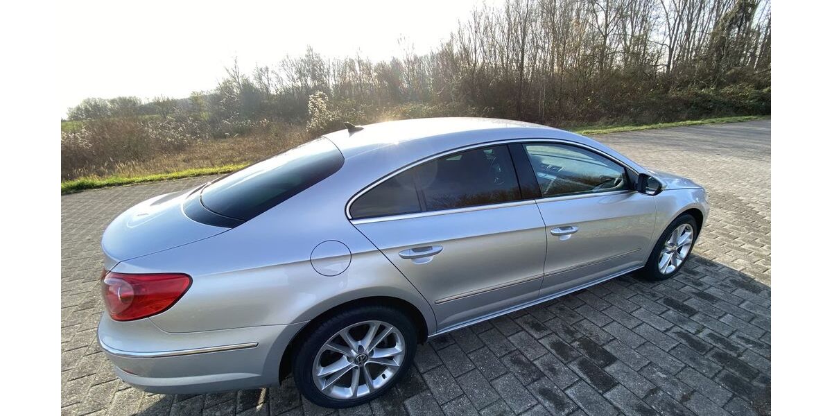 VW Passat 92.500 km 7.498 &euro; Niederkassel 53859
