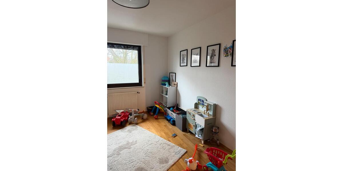 Etagenwohnung Hennef (Sieg) - 3 Zimmer, 92 m&sup2;, 1.250&euro; | Angebot:25756653