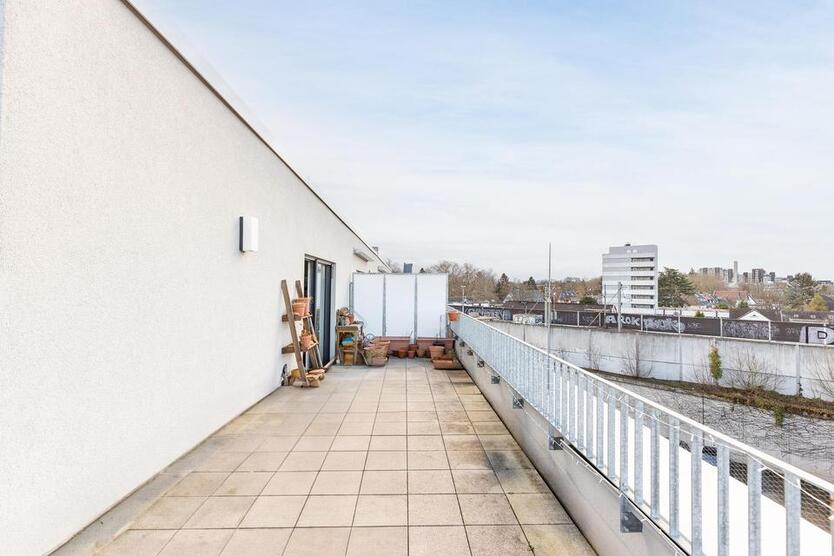Penthouse im Kölner Westen – 66 m² Terrasse | Ebk | Neubau (KfW 35 – geringe Nebenkosten) zimmer