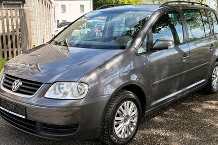VW Touran 176.000 km 3.999 &euro; Köln 51107