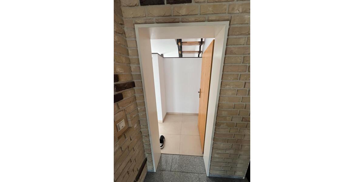 Einfamilienhaus Siegburg - 2 Zimmer, 82 m&sup2;, 1.153&euro; | Angebot:26450212