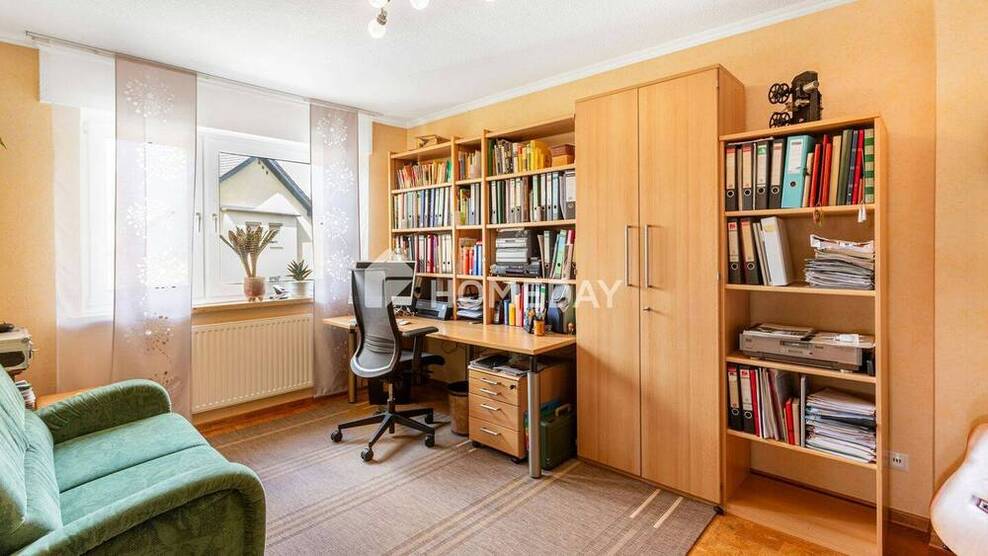 Stilsicher wohnen in Bonn-Beuel: moderne 3-Zimmer-Wohnung mit Balkon, Stellplatz und Substanz