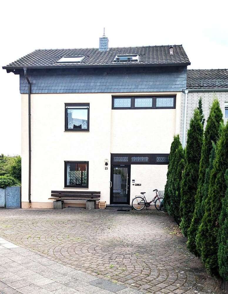 Haus zum Kaufen in Köln 589.000 € 168 m²