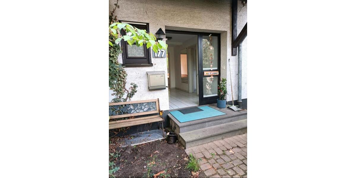 Doppelhaushälfte Bergisch Gladbach Gronau - 7 Zimmer, 200 m&sup2;, 2.300&euro; | Angebot:27614902
