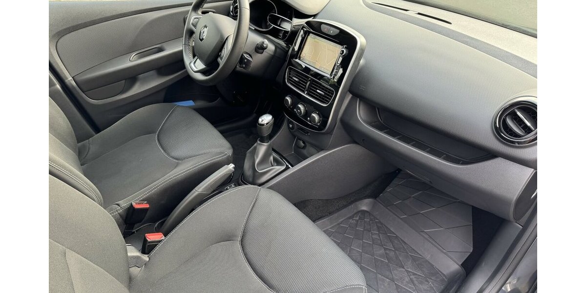 Renault Clio 90 Bose Klima Navi PDC SHZ ServNeu 60tkm 1Hd 60.000 km 11.500 &euro; Erftstadt 50374