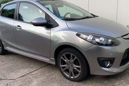 Mazda 2 82.613 km 8.395 € Köln 51107