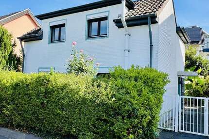 Haus Bonn Beuel-Mitte - 4 Zimmer, 86 m&sup2;, 499.000&euro; | Angebot:25466844