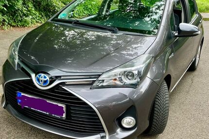 Toyota Yaris 59.828 km 11.850 &euro; Sankt Augustin 53757