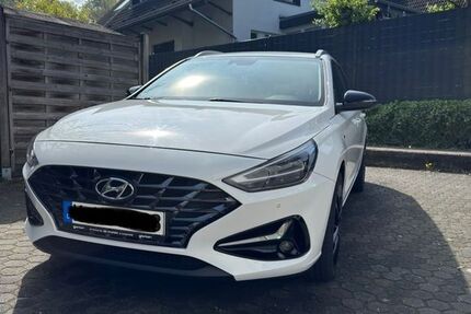 Hyundai i30 84.241 km 18.100 &euro; Köln 50931