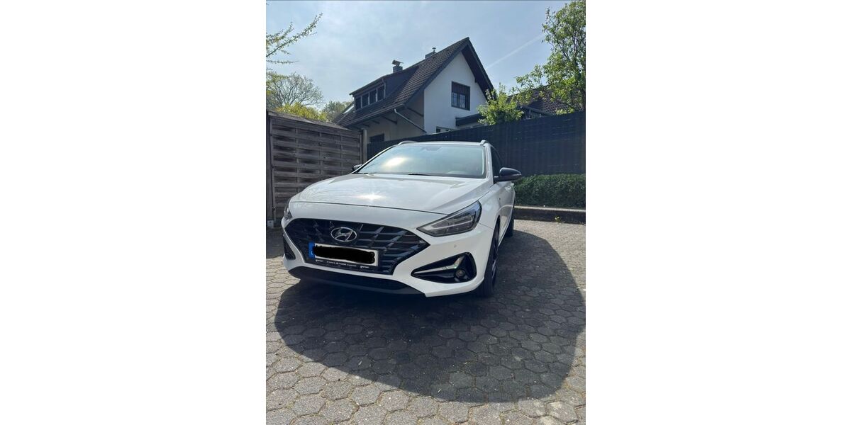 Hyundai i30 84.241 km 18.100 &euro; Köln 50931