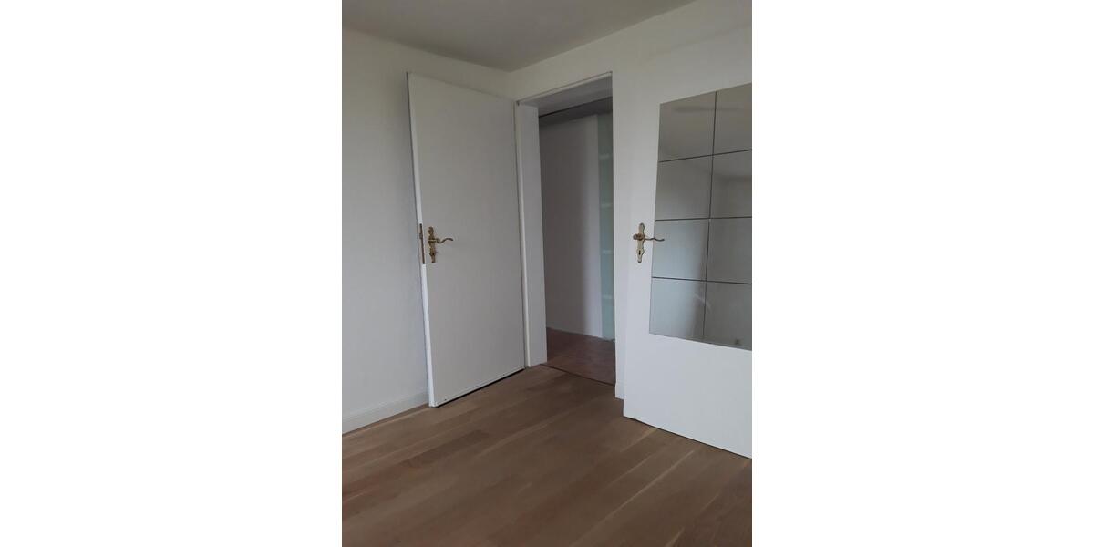 Dachgeschoßwohnung Bonn Küdinghoven - 2 Zimmer, 32 m&sup2;, 353&euro; | Angebot:26441272