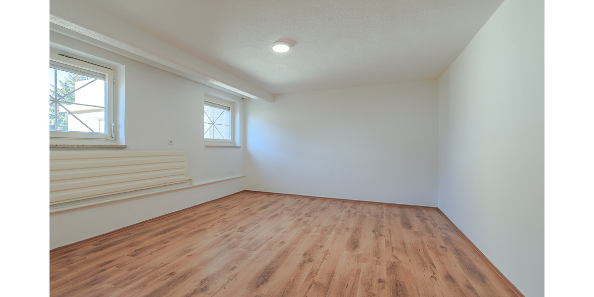 OberpleisBoseroth: Freistehendes EFH mit großem Grundstück, Doppelgarage und herrlichem Ölbergblick - Einfamilienhaus Königswinter Boseroth | Angebot:25882635