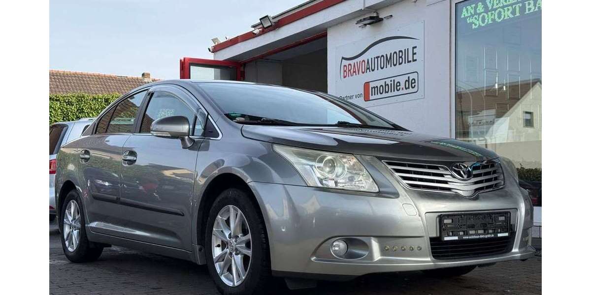Toyota Avensis 215.000 km 6.499 &euro; Euskirchen 53879