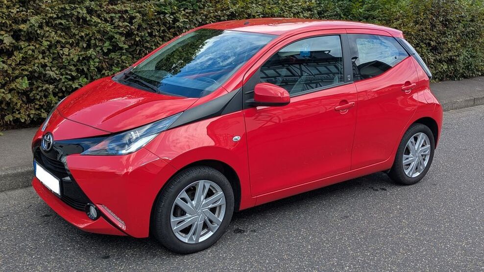 Toyota Aygo (X) 85.000 km 7.800 € Windeck, Sieg 51570