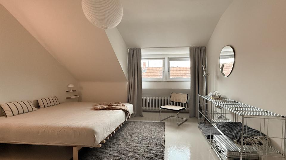 Dachgeschoßwohnung Köln Ehrenfeld - 2 Zimmer, 55 m&sup2;, 1.500&euro; | Angebot:25891440