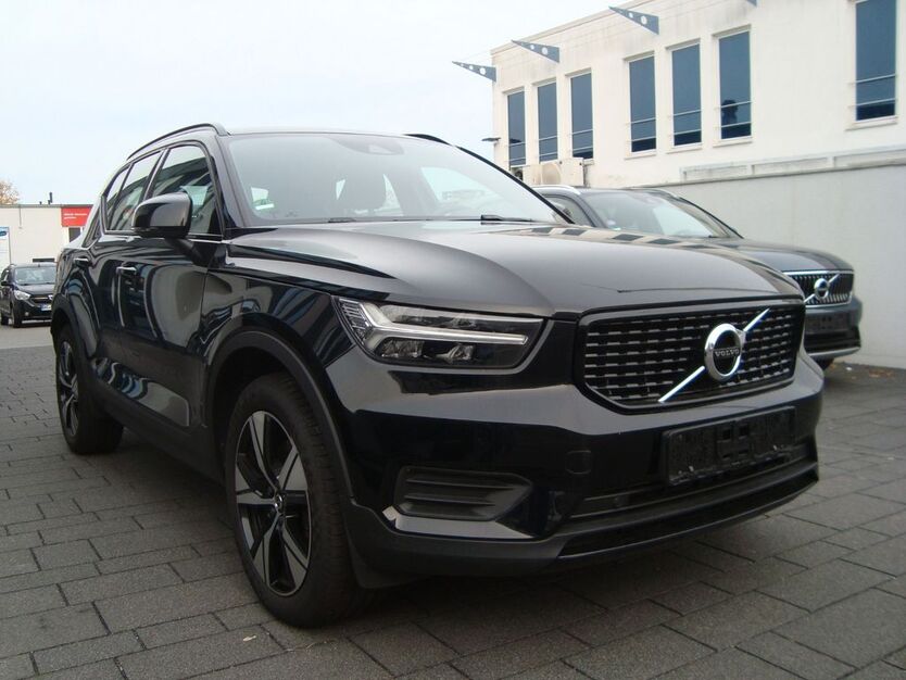 Volvo XC40 143.650 km 22.900 € Köln 51149