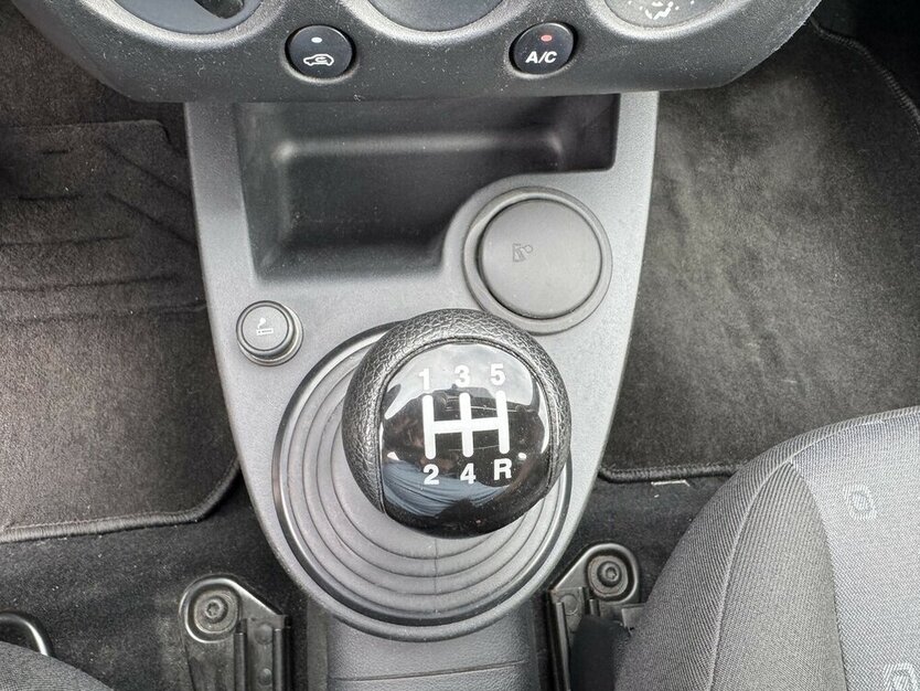 Fiesta Viva X Klima ZV el.FH 1.Hand 78.500 km !!