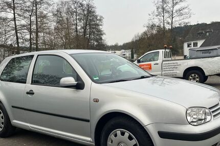 VW Golf 130.000 km 2.400 &euro; Overath 51491