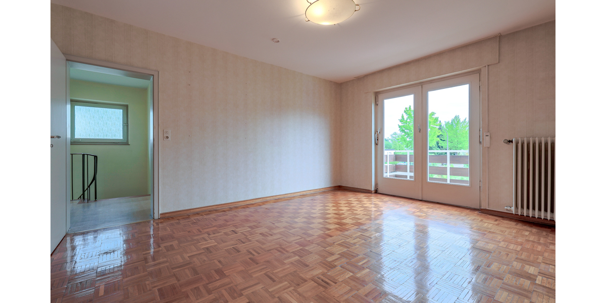 Einfamilienhaus mit Garten und angrenzendem Baugrundstück in Bonn-Niederholtorf - Einfamilienhaus Bonn / Niederholtorf Niederholtorf | Angebot:27119935