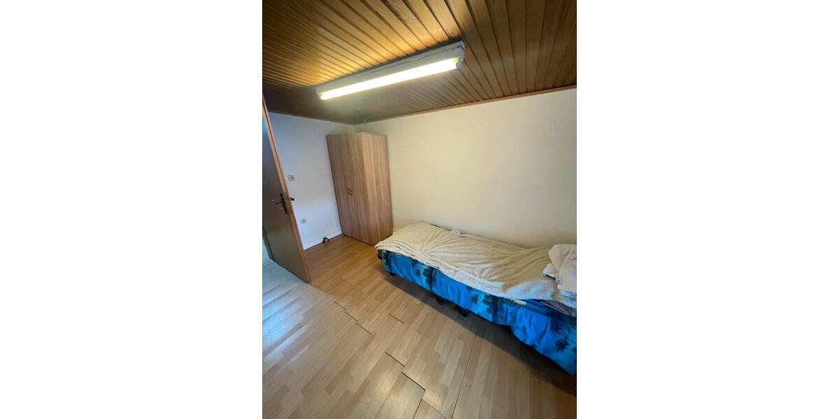 Etagenwohnung Erftstadt - 1 Zimmer, 18 m&sup2;, 350&euro; | Angebot:25903128
