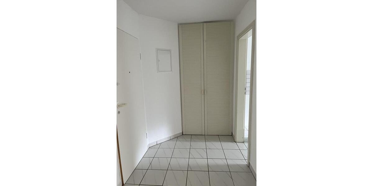 Etagenwohnung Bonn Gielgen - 2 Zimmer, 65 m&sup2;, 820&euro; | Angebot:24691730