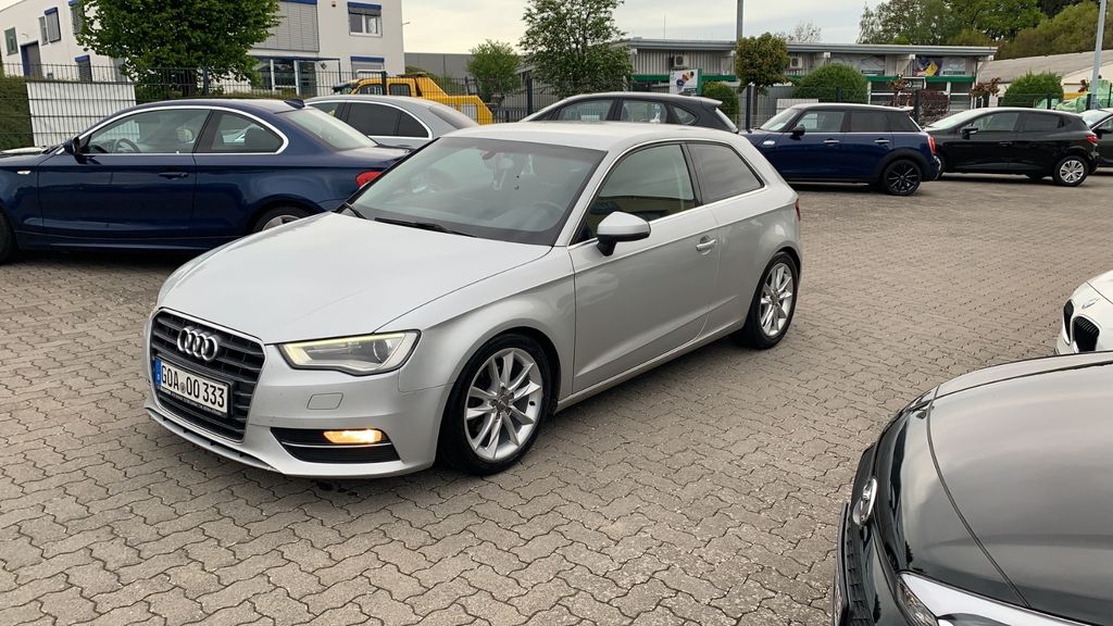 Audi A3 330.000 km 5.780 &euro; Königswinter 53639