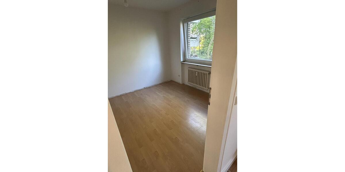 Etagenwohnung Bonn Tannenbusch - 3 Zimmer, 82 m&sup2;, 375&euro; | Angebot:26364634