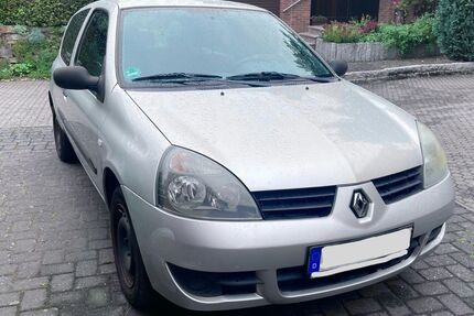 Renault Clio 212.000 km 800 € Köln 50997