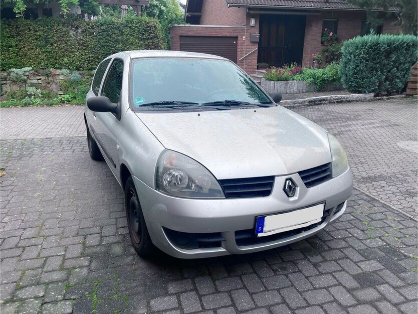 Renault Clio 212.000 km 800 € Köln 50997